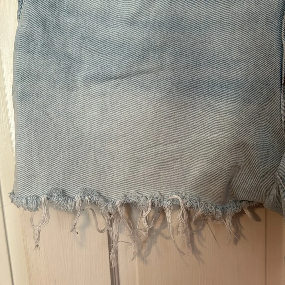 Madewell Relaxed Denim Light Wash Blue Shorts Raw Hem Size 16W